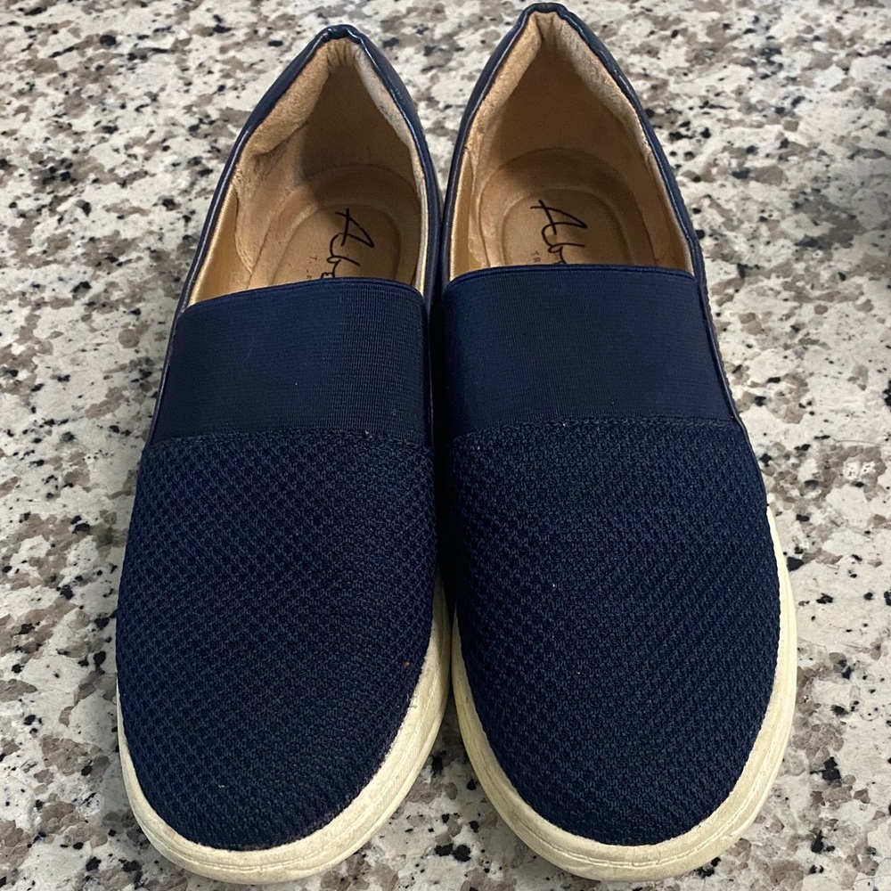 UE Dark Blue Leather Slip-Ons